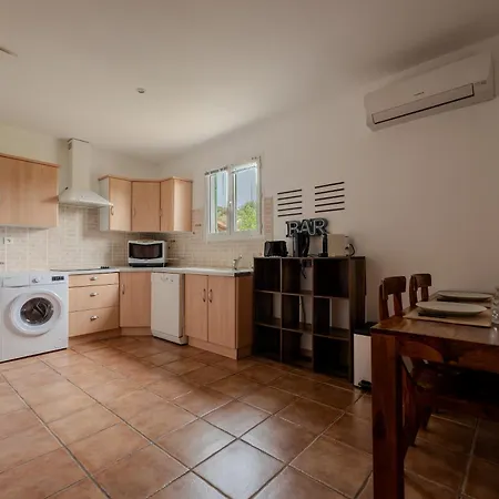 Дом отдыха Kalliste *