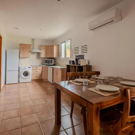 Дом отдыха Kalliste *